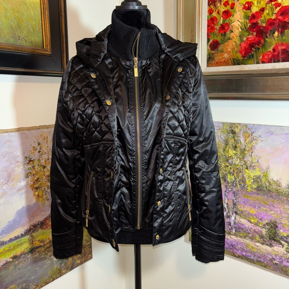 🐠 G by Guess Black Puffer Jacket with Quilted Design